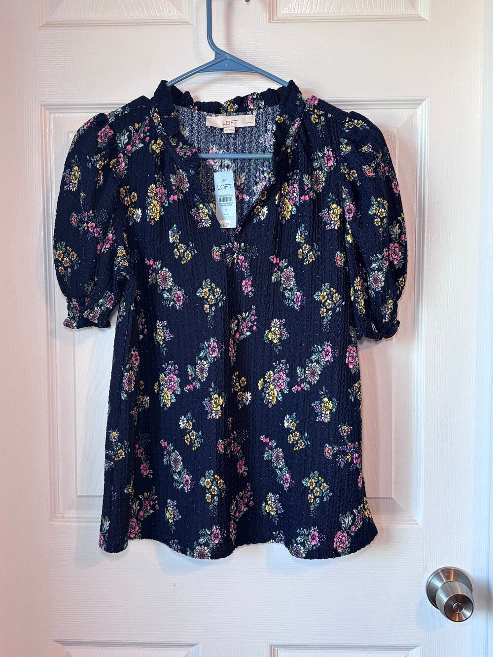 NWT LOFT Petites Floral Smocked Puff Sleeve Blouse Size Small Petite Navy